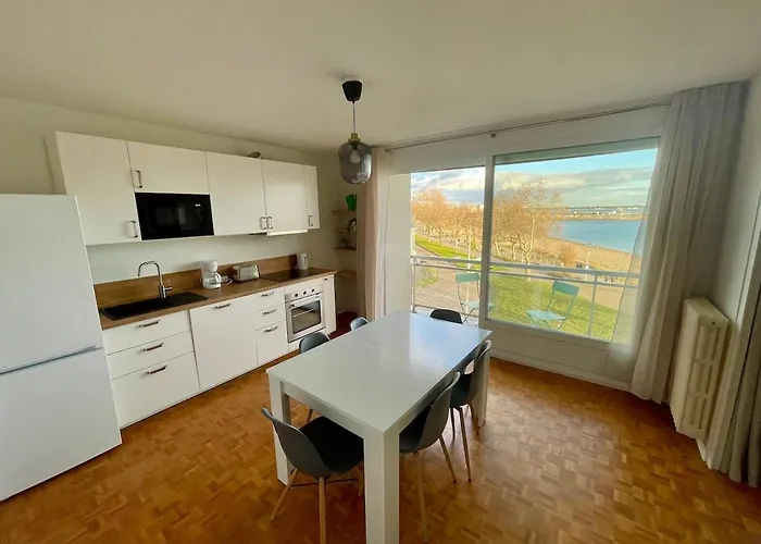 Apartment With Exceptional Views