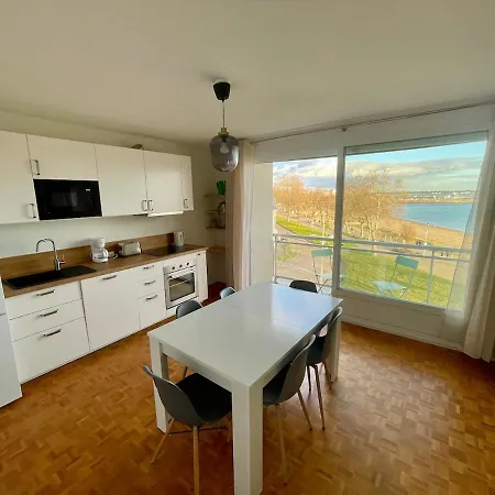 Apartment With Exceptional Views